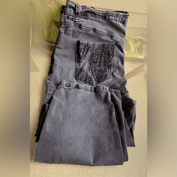 Well Worn Gloria Vanderbilt Sz-16/18 Petite Stylish Black Jeans w/Great Stretch🖤 - Picture 13 of 16